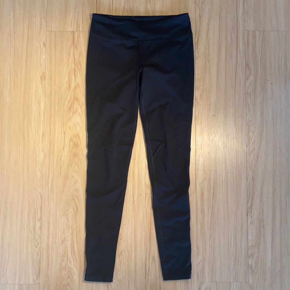 Black Victoria’s Secret yoga pants